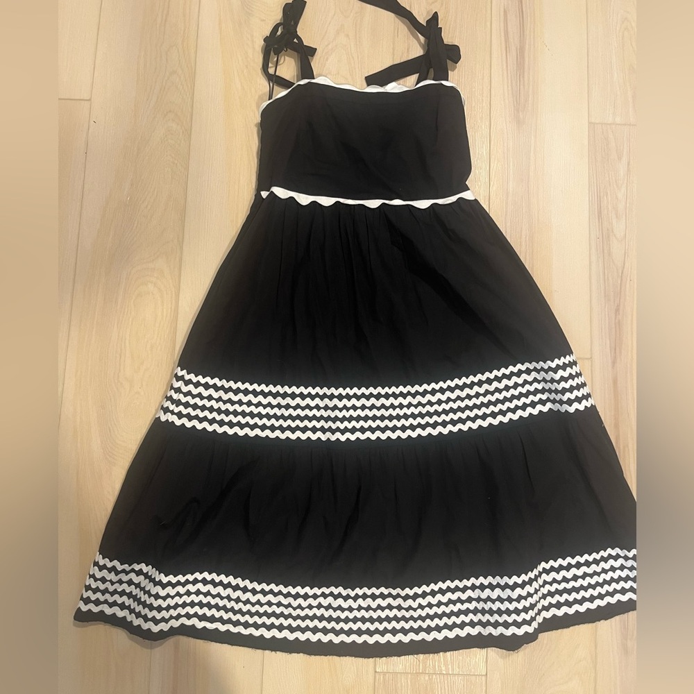 Crown & Ivy Black and White Dress